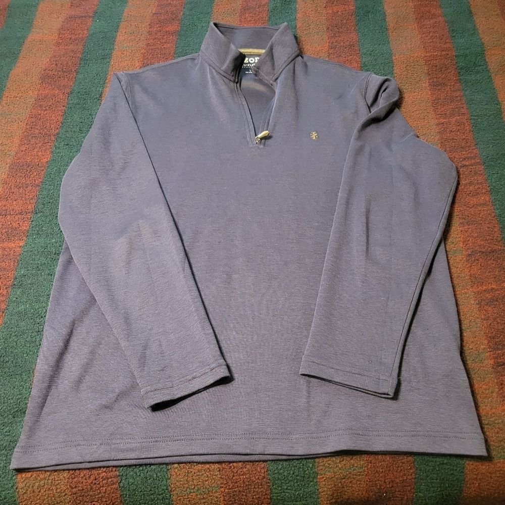 IZOD QUARTER ZIP. MENS SIZE L.